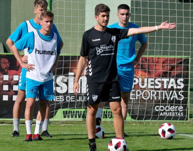 Alberto Ginés durante un entrenamiento de la Gimnástica Segoviana