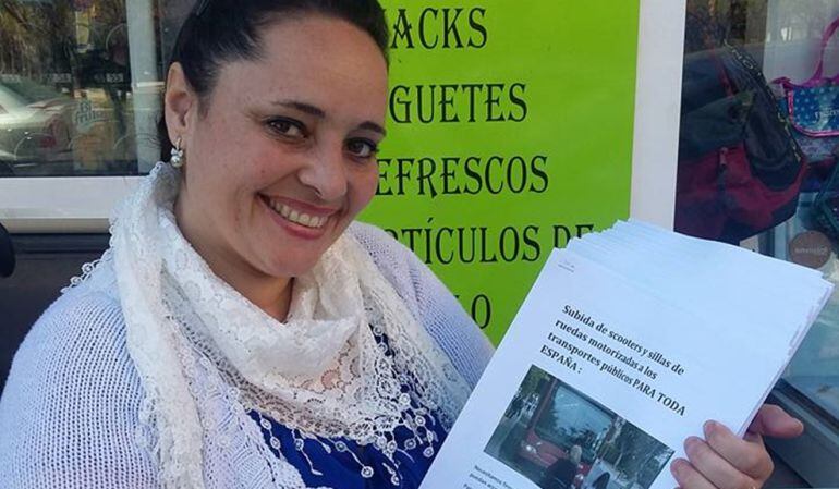 Laura Fernández reclama que se regule el acceso de sillas motorizadas a los autobuses urbanos de Alicante