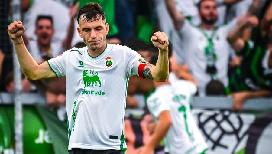 Iñigo Vicente se lleva la primera encuesta.