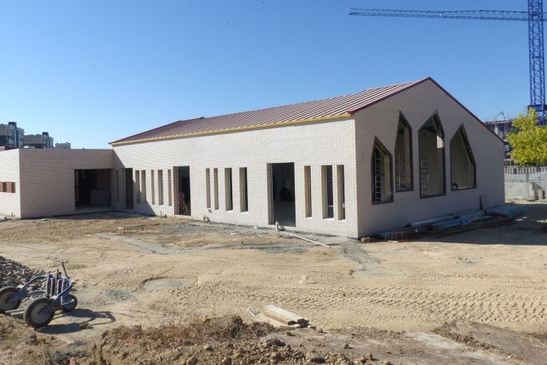 Vista general de la construcción del colegio Maruja Mallo en el PAU-4 (Móstoles).
