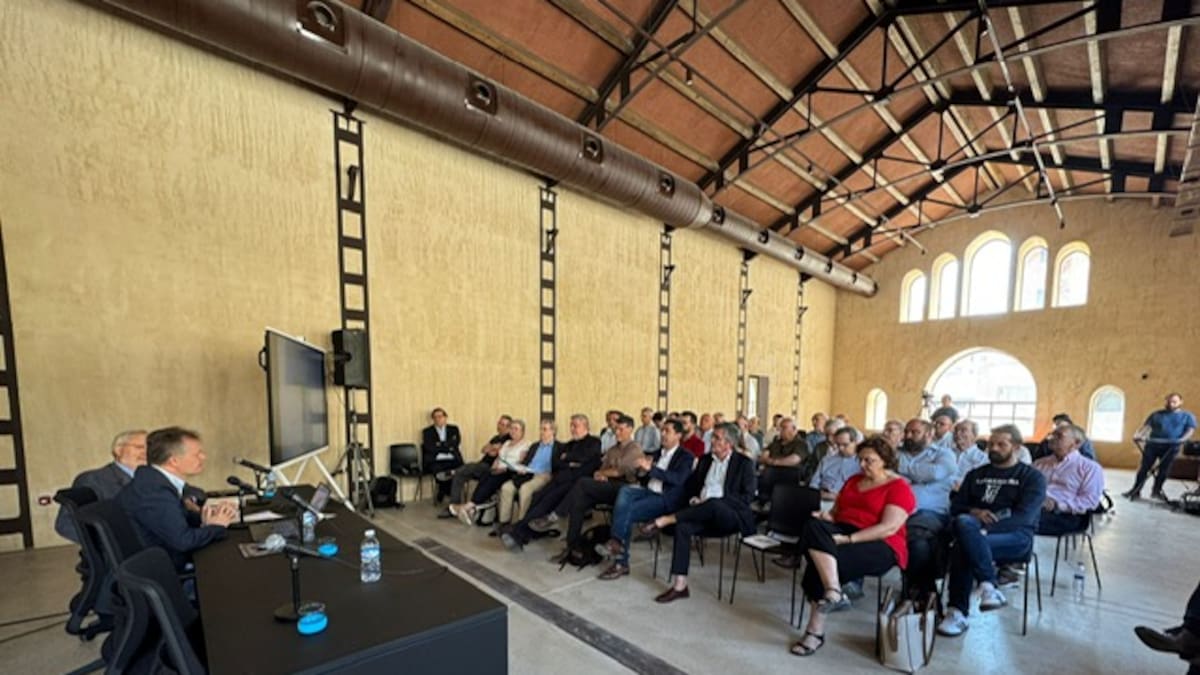 Alcoy, epicentro del debate sobre el futuro de las ciudades intermedias