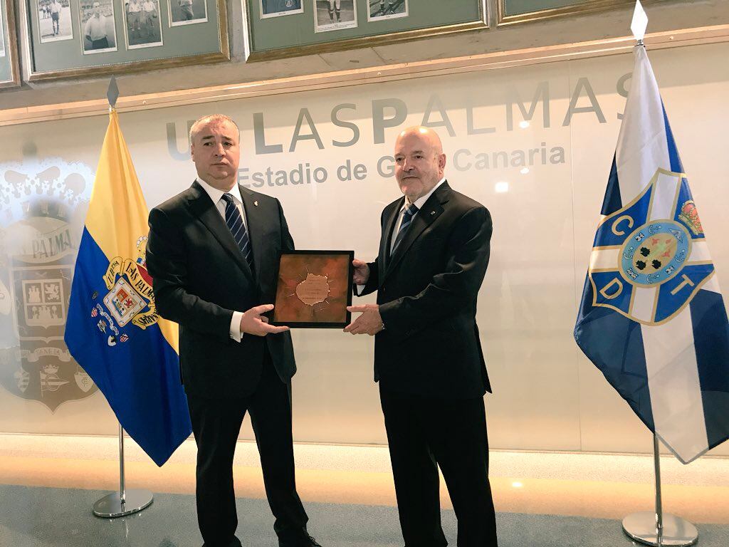 Miguel Ángel Ramírez y Miguel Concepción, en uno de los derbis recientes en Gran Canaria.