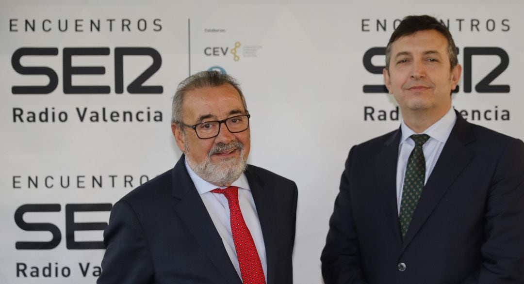 El presidente de Femeval, Vicente Lafuente, a la derecha, junto al actual presidente de Feria Valencia, José Vicente González, en un acto reciente organziado por la Cadena SER