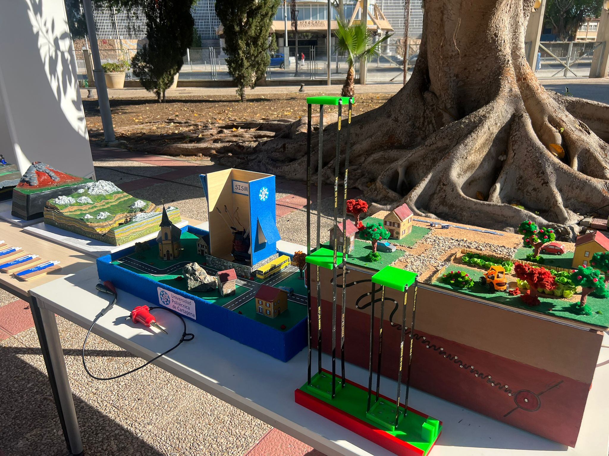 700 alumnos 'asaltan' la Universidad Politécnica de Cartagena para decidir su futuro