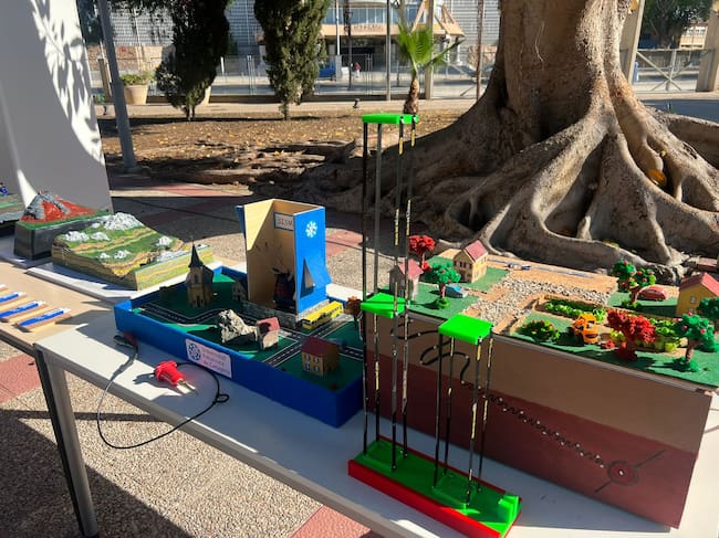 700 alumnos 'asaltan' la Universidad Politécnica de Cartagena para decidir su futuro