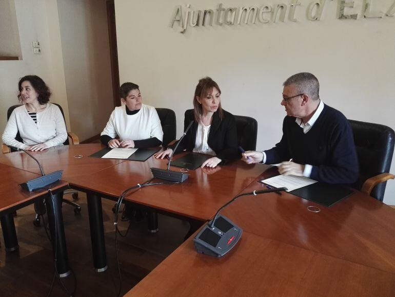 Hoy se ha firmado el convenio entre el Ayuntamiento y Apuntadas