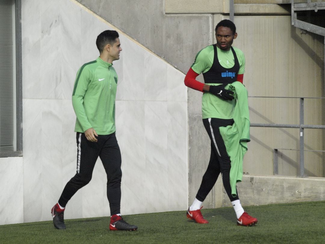 Lucien Owona y Fran Rodríguez en un entrenamiento.