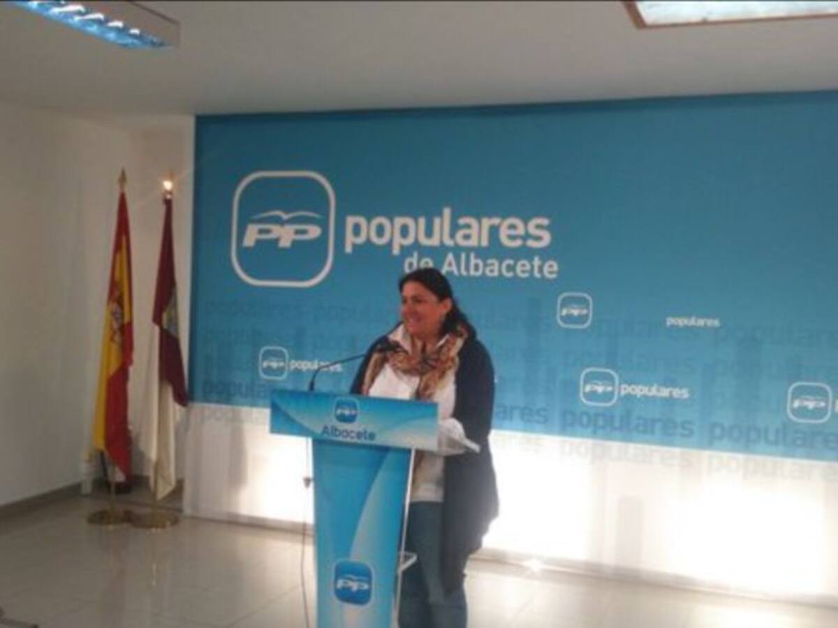 Cesárea Arnedo: "Queremos que Page reanude las obras de la Autovía de los Llanos"