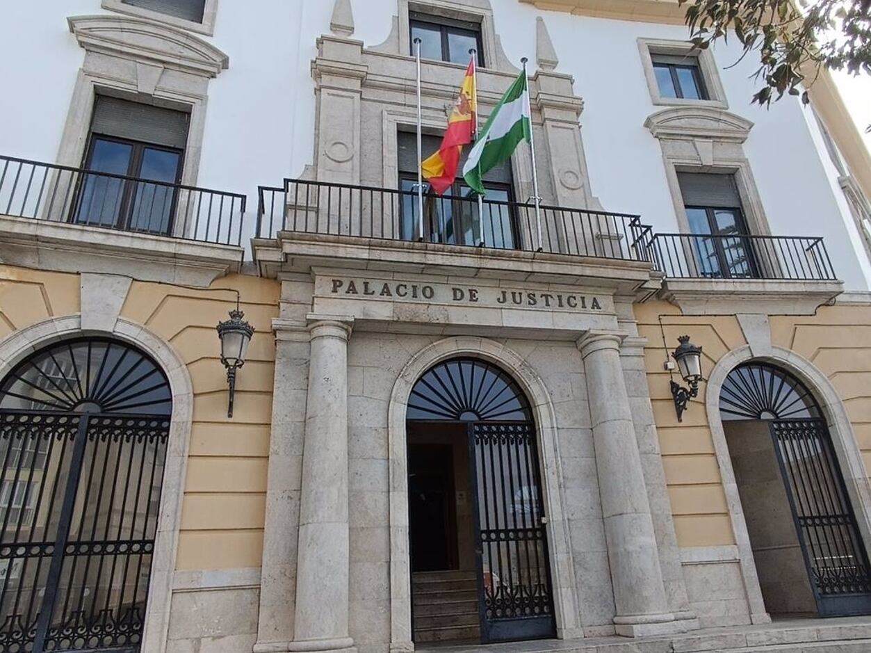 Fachada de la Audiencia Provincial de Cádiz.