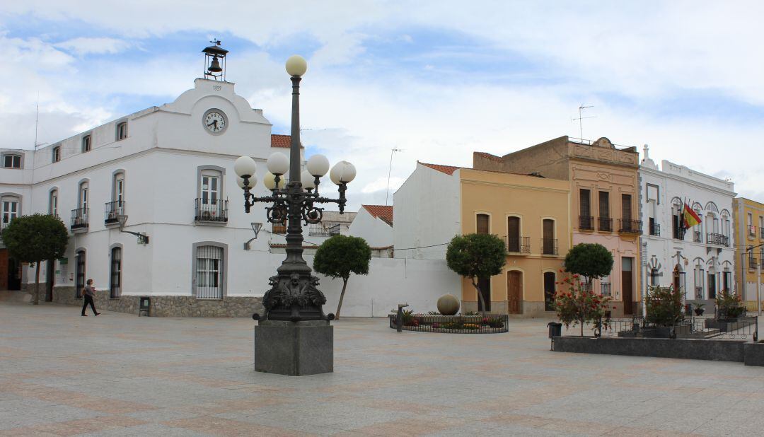 Ayuntamientos antiguo y nuevo de Calamonte