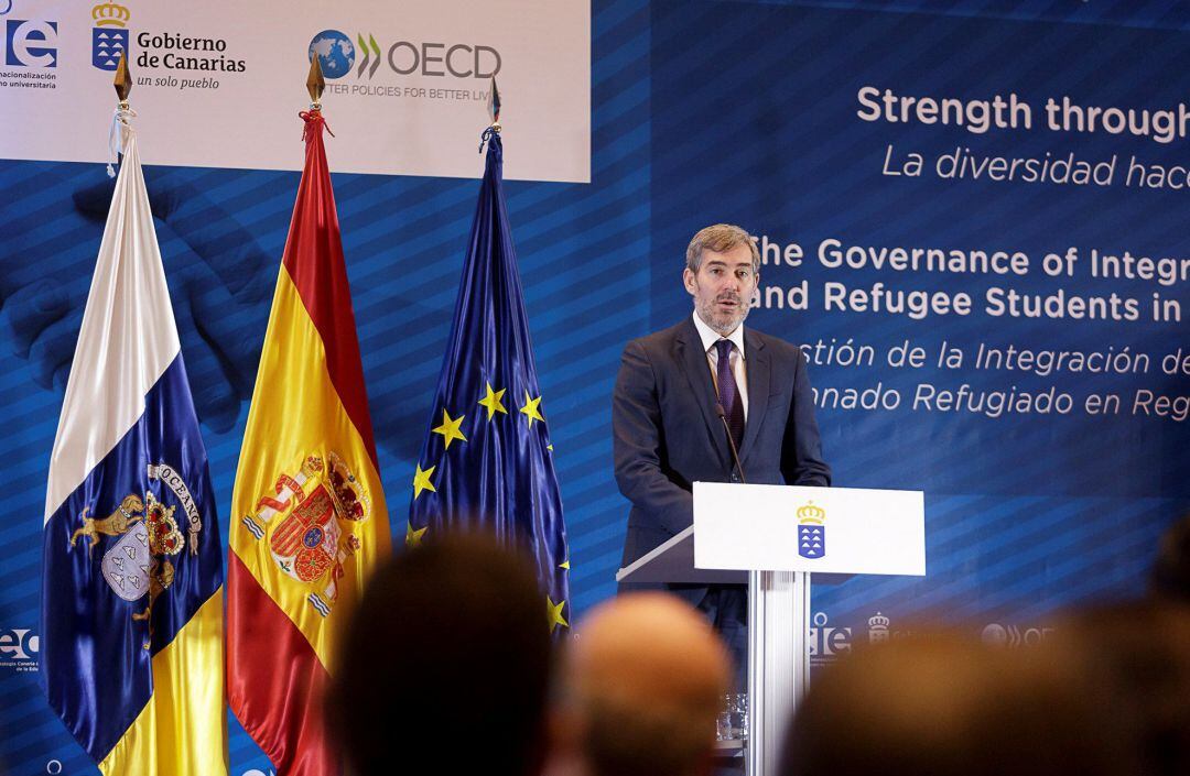 El presidente del Gobierno de Canarias, Fernando Clavijo, durante su intervención en el acto de inauguración del V Foro de Políticas Educativas de OCDE 