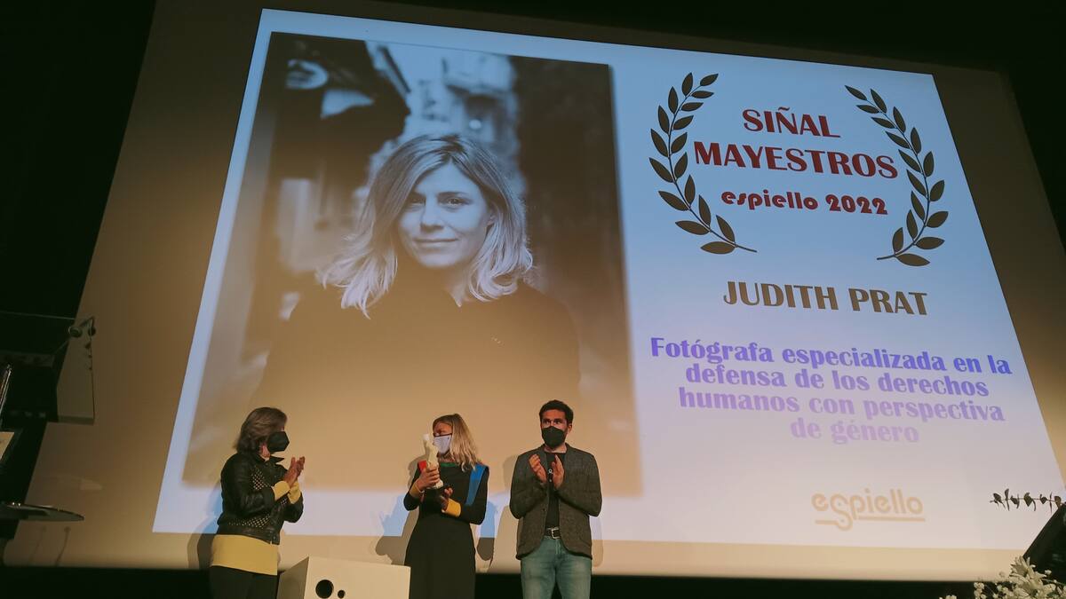 Espiello entrega a Judith Prat la Siñal Mayestros