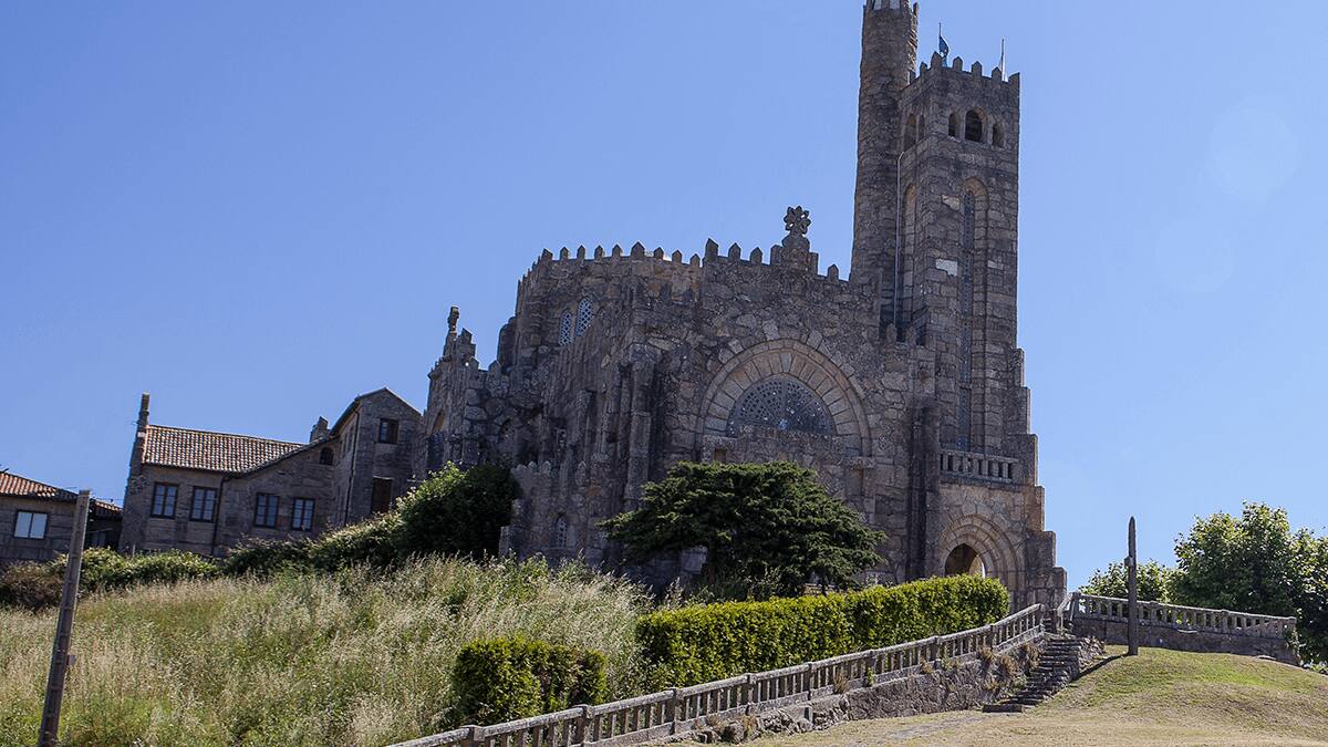 Montserrat Maneiro pide a la Xunta que arregle el Templo Votivo de Palacios