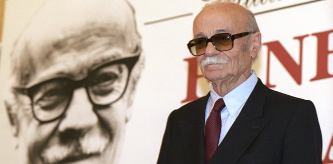 Fotografía de archivo, del 28 de octubre de 1994, del escritor argentino Ernesto Sábato, que murió hoy a los 99 años en su casa de las afueras de Buenos Aires, donde permanecía recluido desde hacía años a raíz de sus problemas de salud