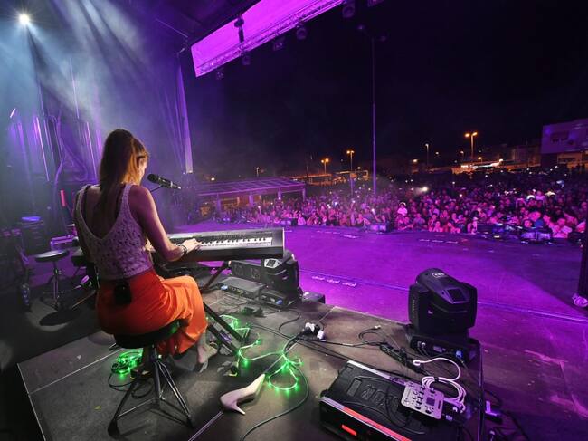 La música de Cadena Dial llena de sol el puerto de Cabo de Palos