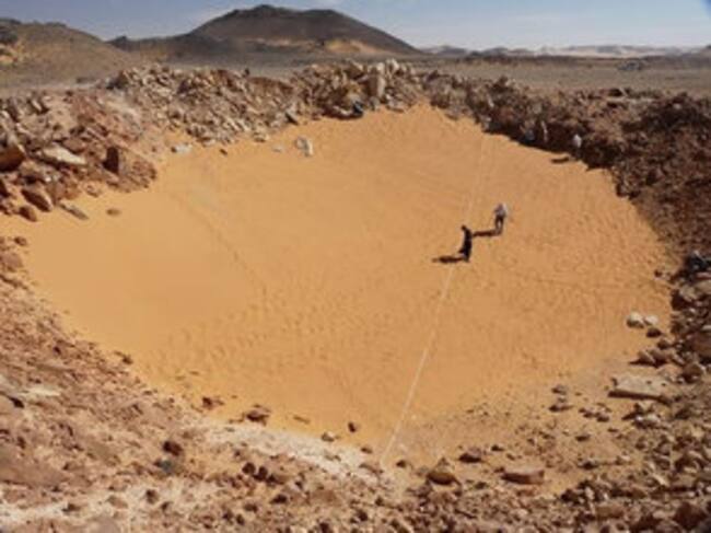 Una búsqueda en Google Earth llevó al descubrimiento del cráter Kamil, en Egipto / GOOGLE MAPS