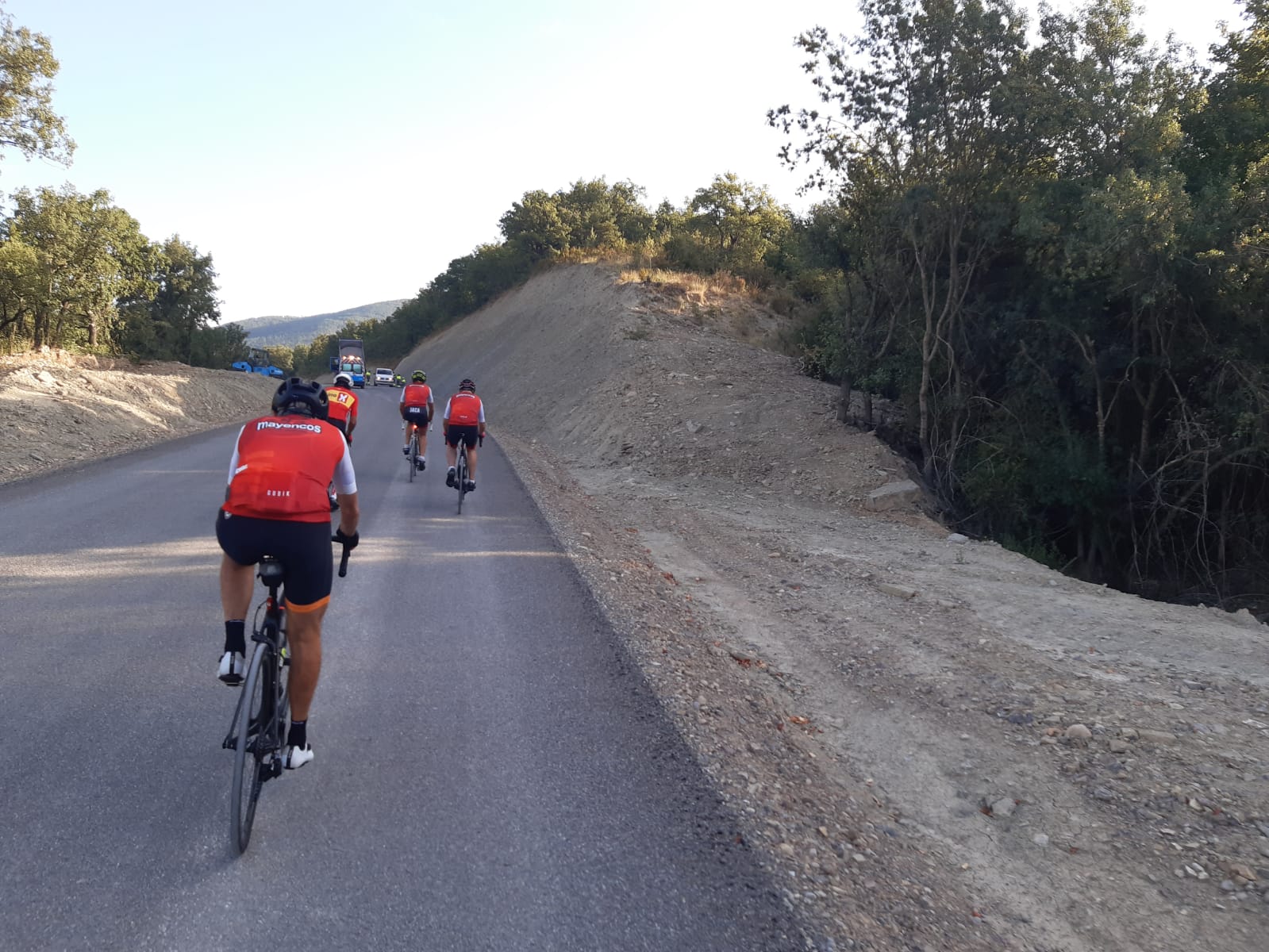 Camino rural que facilita la circulación