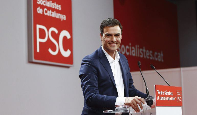 El candidato del PSOE a la Moncloa, Pedro Sánchez, durante su intervención en un encuentro con dirigentes y cargos electos del PSC.