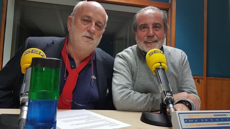 Javier Gómez Acebo y Juan Calzadaen en estudio