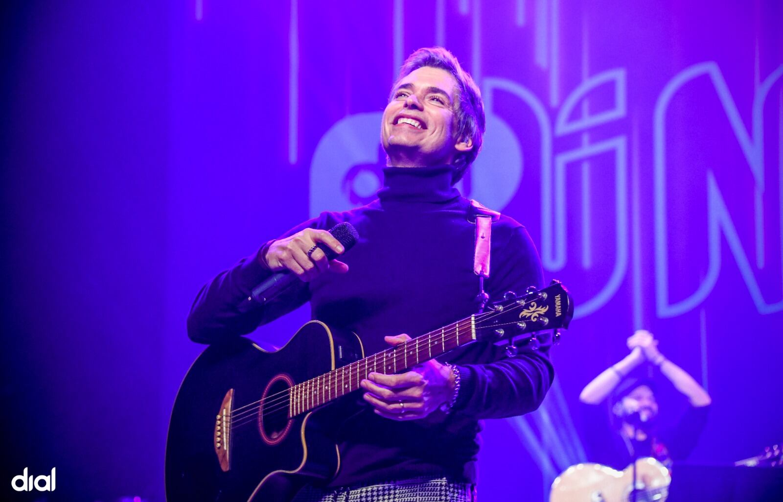 Carlos Baute en un momento del concierto 'Dial Unicxs Murcia'