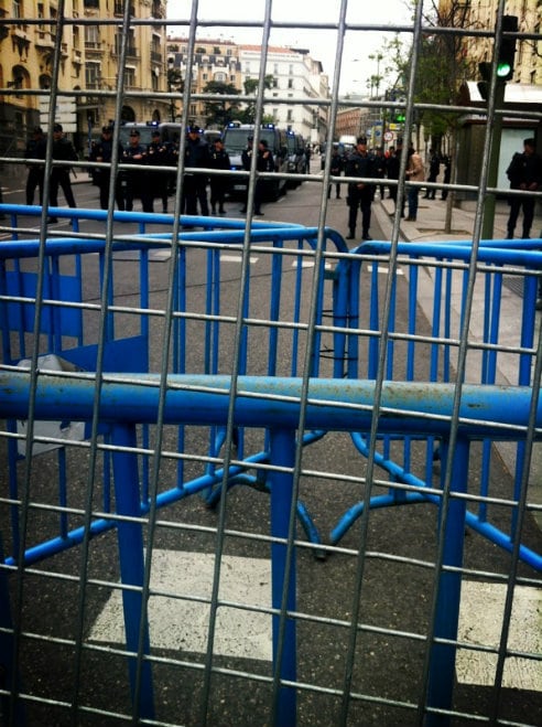 La Policía Nacional ha desplegado un fuerte dispositivo para proteger la Cámara Baja