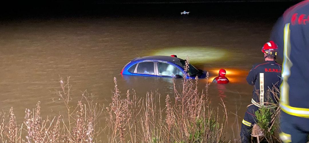 Imagen del rescate del vehículo