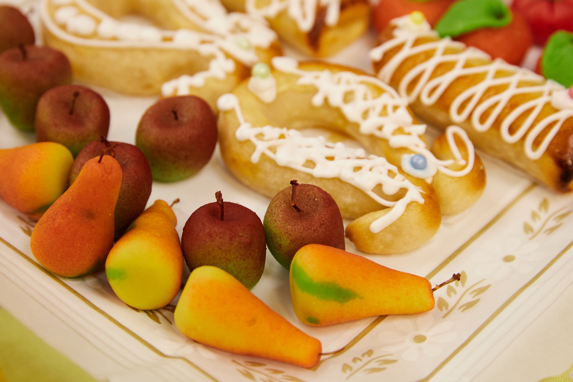 Mazapanes de la típica mocadorà de Sant Dionís.