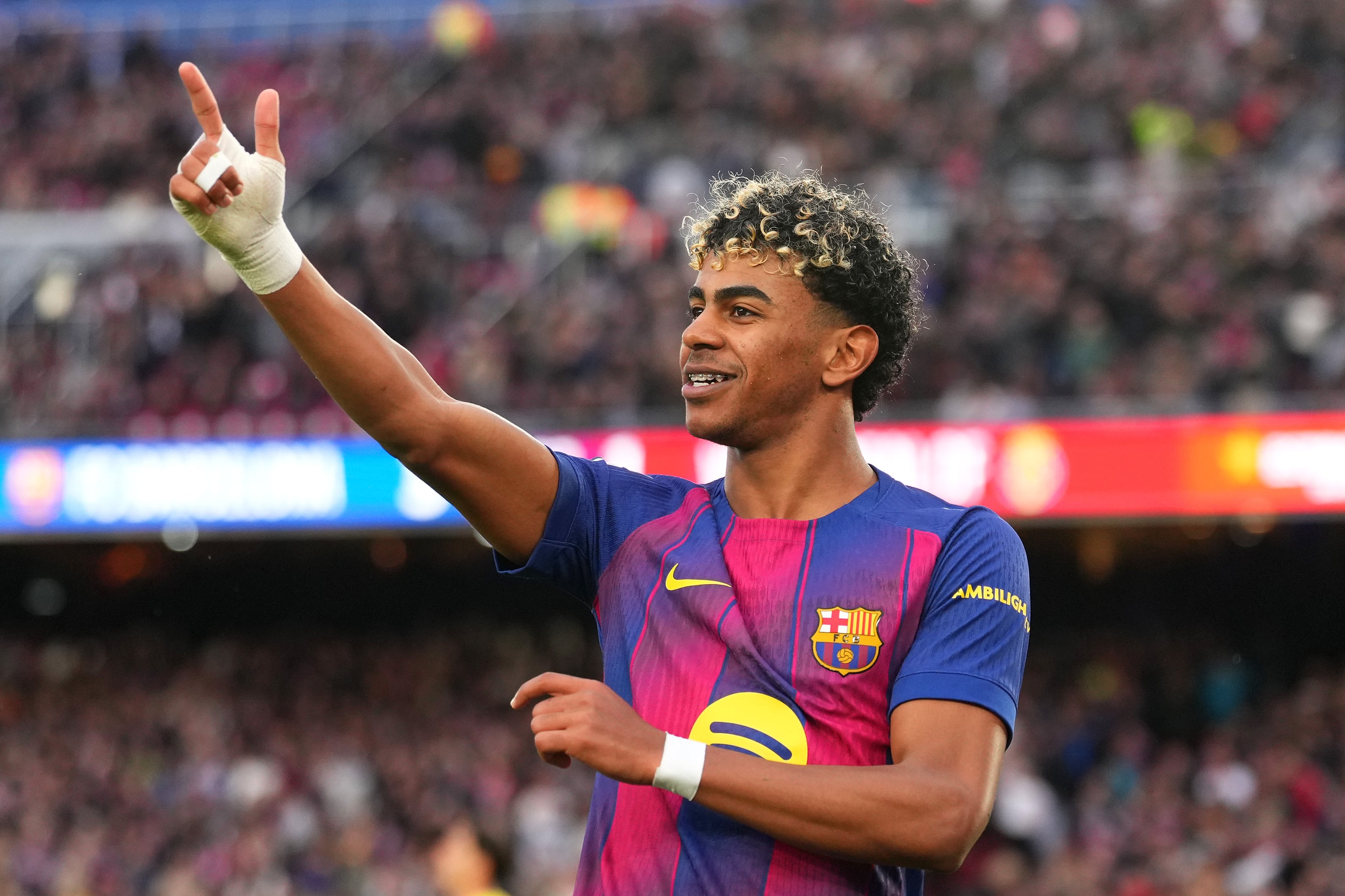 Lamine Yamal celebra su tercer gol en el FC Barcelona-Villarreal CF de LaLiga