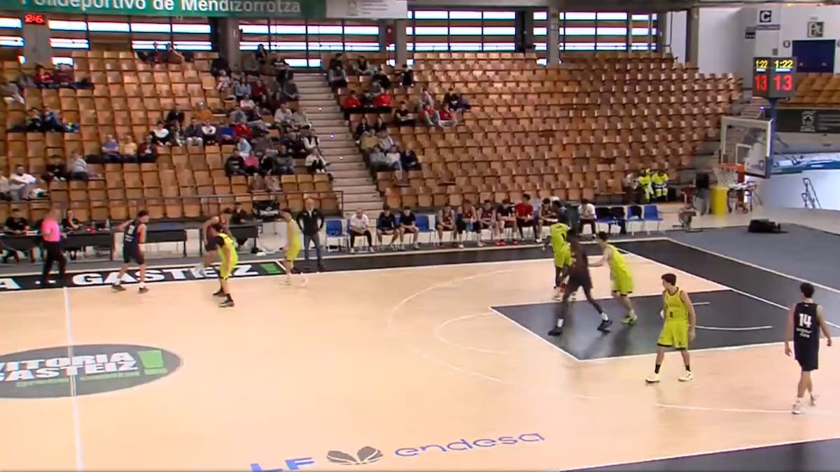 El Óbila recibe al Baskonia con la segunda plaza en juego