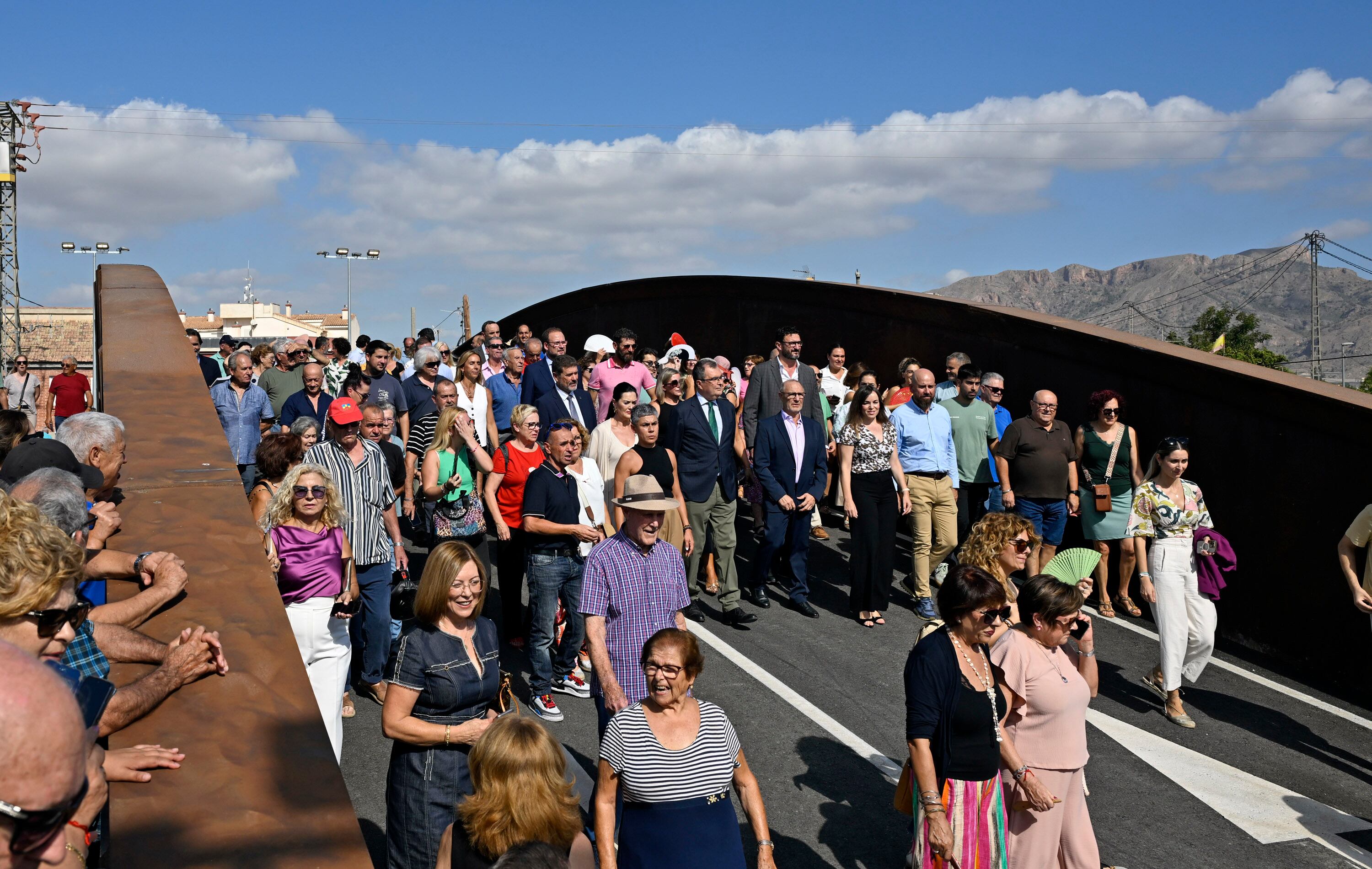 El Raal estrena nuevo puente sobre el río Segura