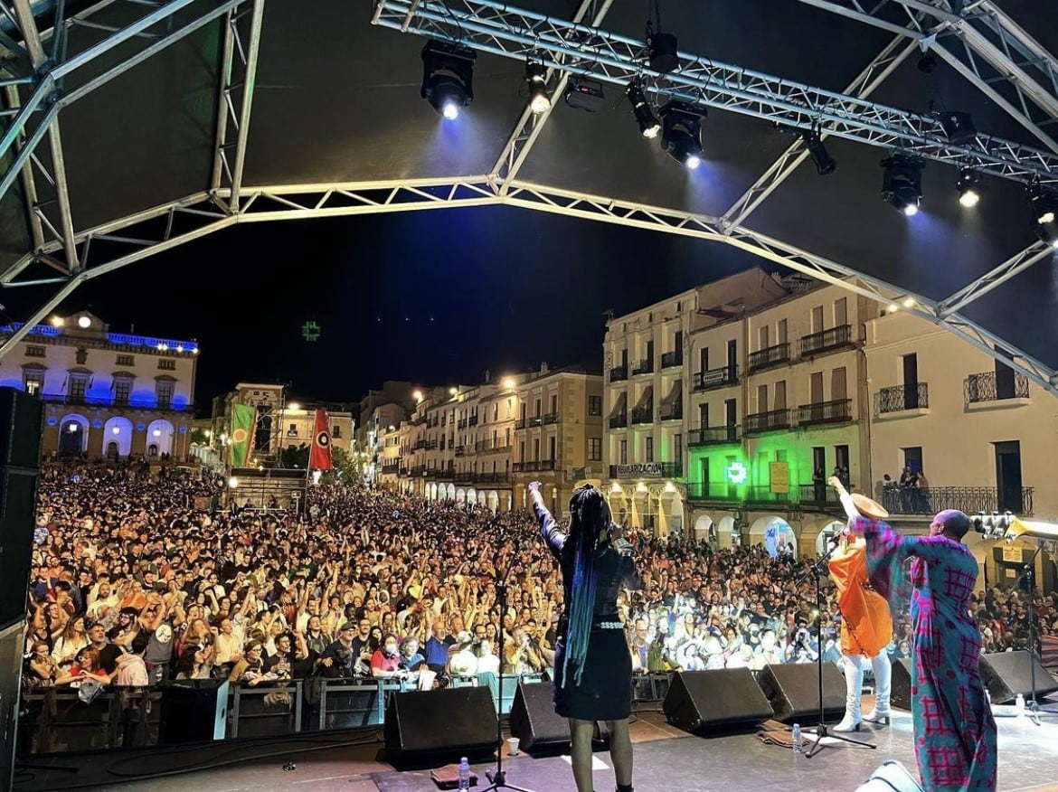 Concierto Les Amazones d´Afrique, anoche en la Plaza Mayor