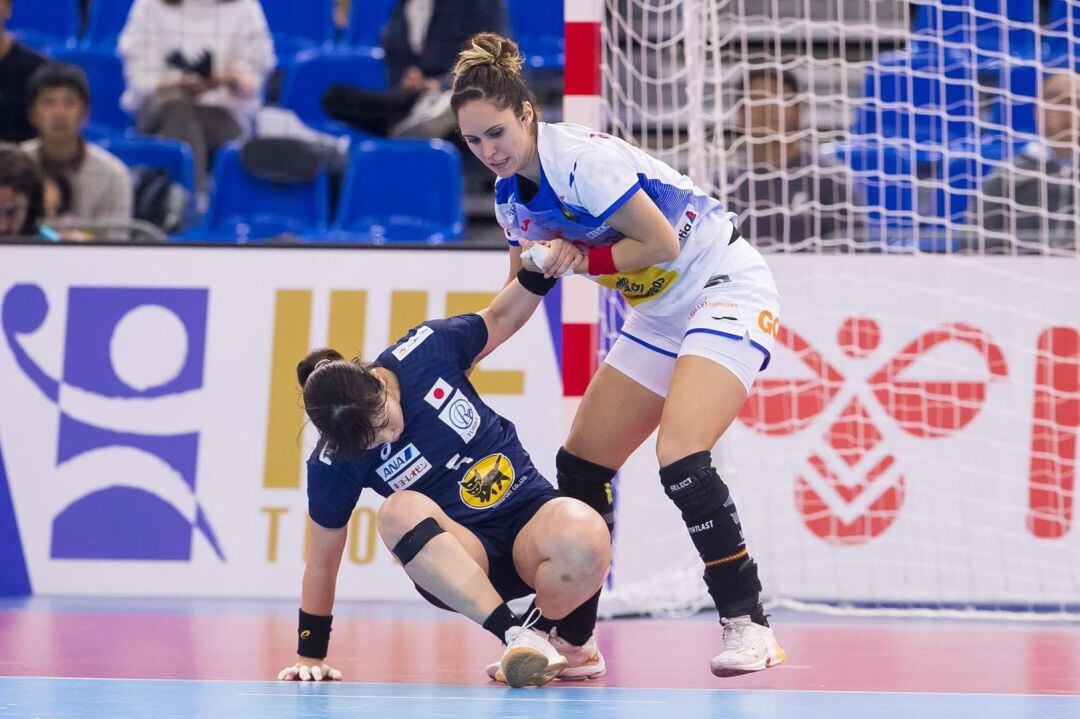 La leonesa Mireya González, en un lance del penúltimo partido de la fase principal