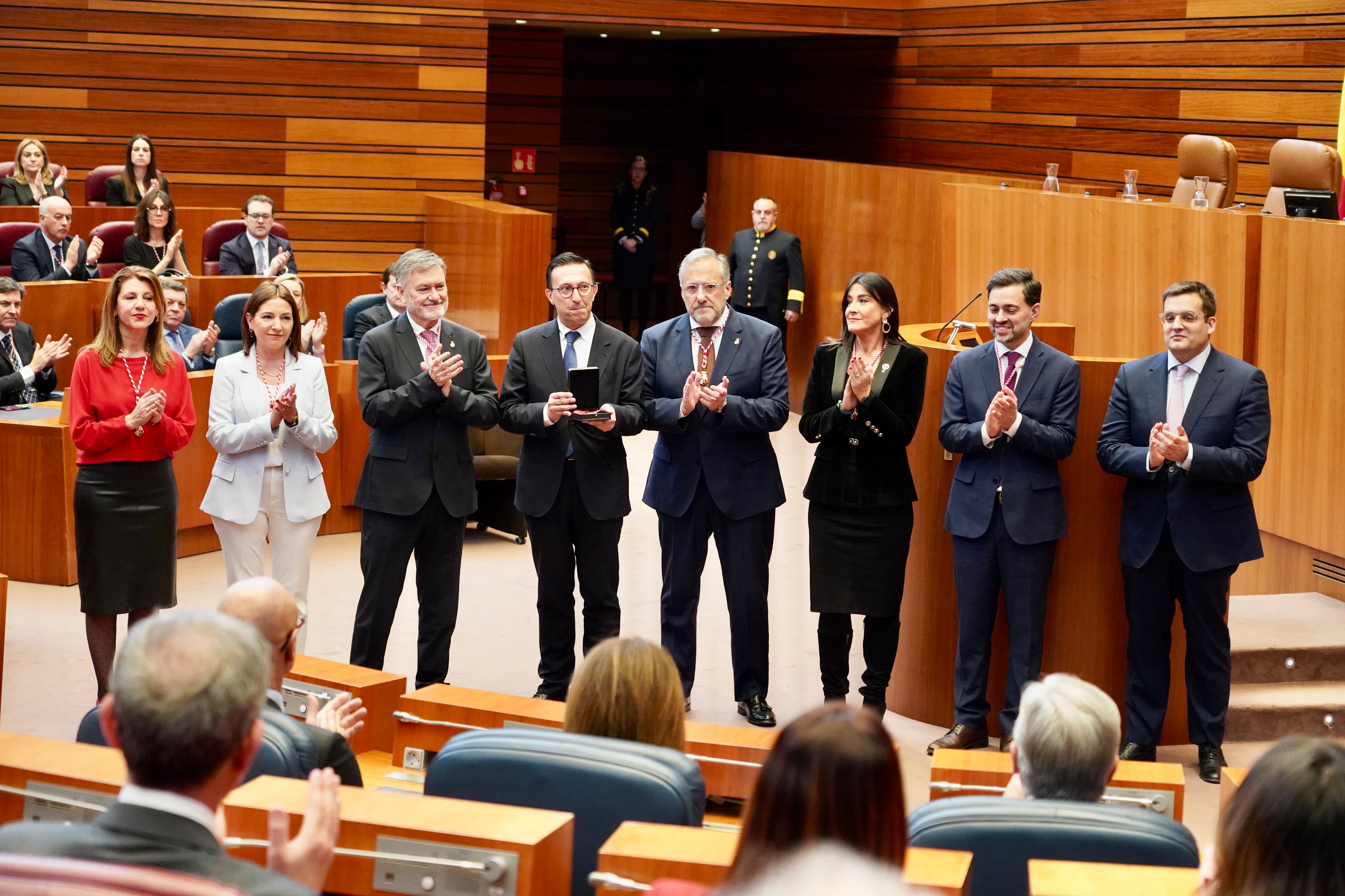Acto institucional de conmemoración del 42 aniversario del Estatuto de Autonomía de Castilla y León, con la entrega de la Medalla de Oro de las Cortes a la Semana Santa de la Comunidad.