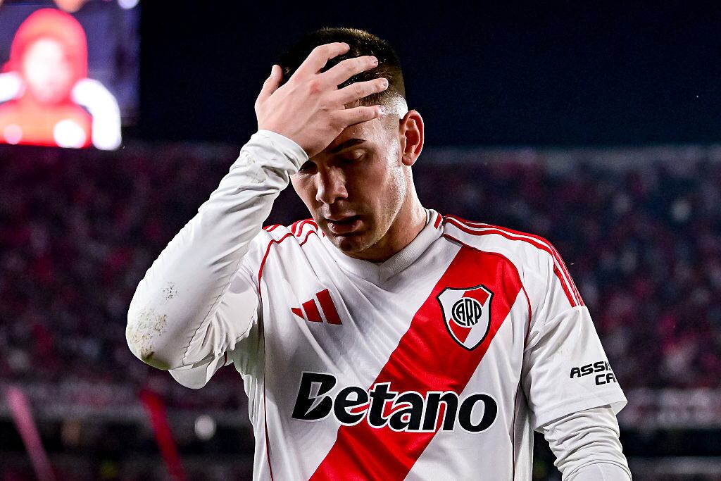 Franco Mastantuono se resigna después de una jugada