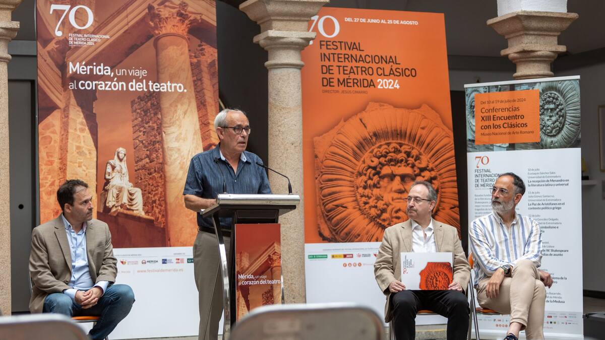 El ciclo de conferencias "Encuentro con los Clásicos" analiza los textos desde la perspectiva académica