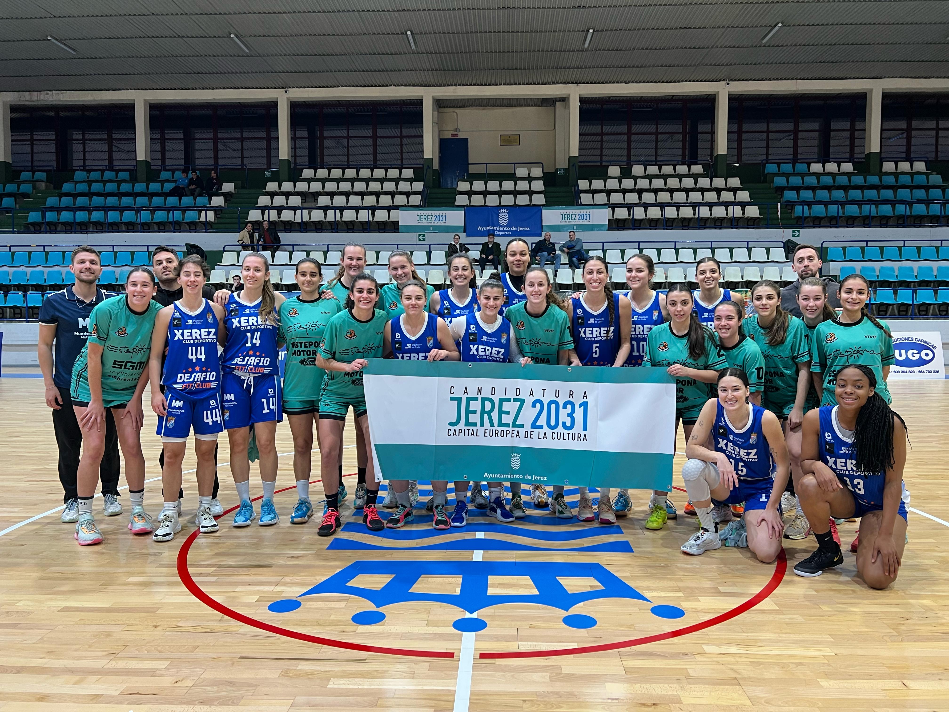 Jugadoras y técnicos del Baloncesto Xerez CD