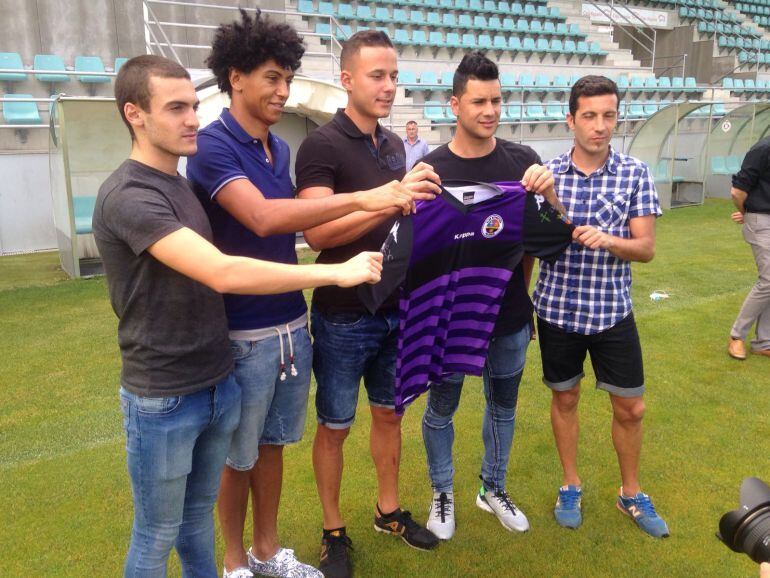 Angelo Macaroni, Iván Zarandona, Acoidán Roque, Héctor Sánchez e Ibón Gutierrez en la presentación de hoy en La Balastera