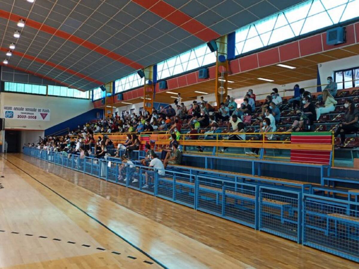 Los aficionados volvieron al Ángel Nieto