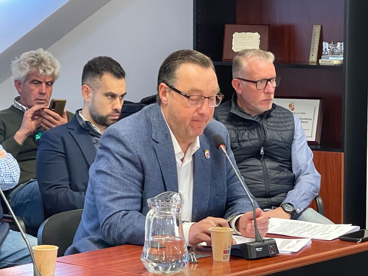 La concesionaria asume la reparación antes del verano de los desperfectos de la calle del Agua de Villafranca, un año después de su apertura