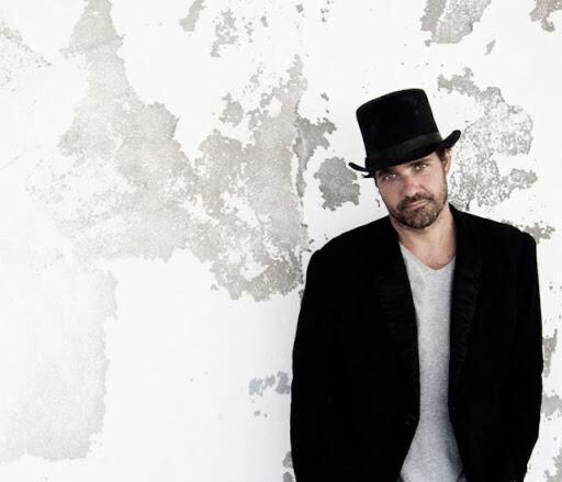 Imatge promocional del disc 'Poetes' de Lluís Cartes que presenta demà al SAM, a les Fontetes.