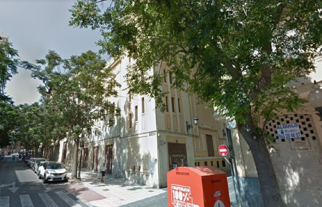 Vista desde la avenida de la Constitución del antiguo cine Ideal.