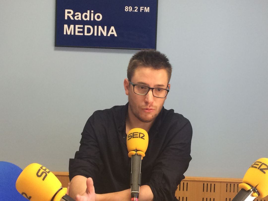 Jose María Magro, en imagen de archivo en los estudios de Radio Medina