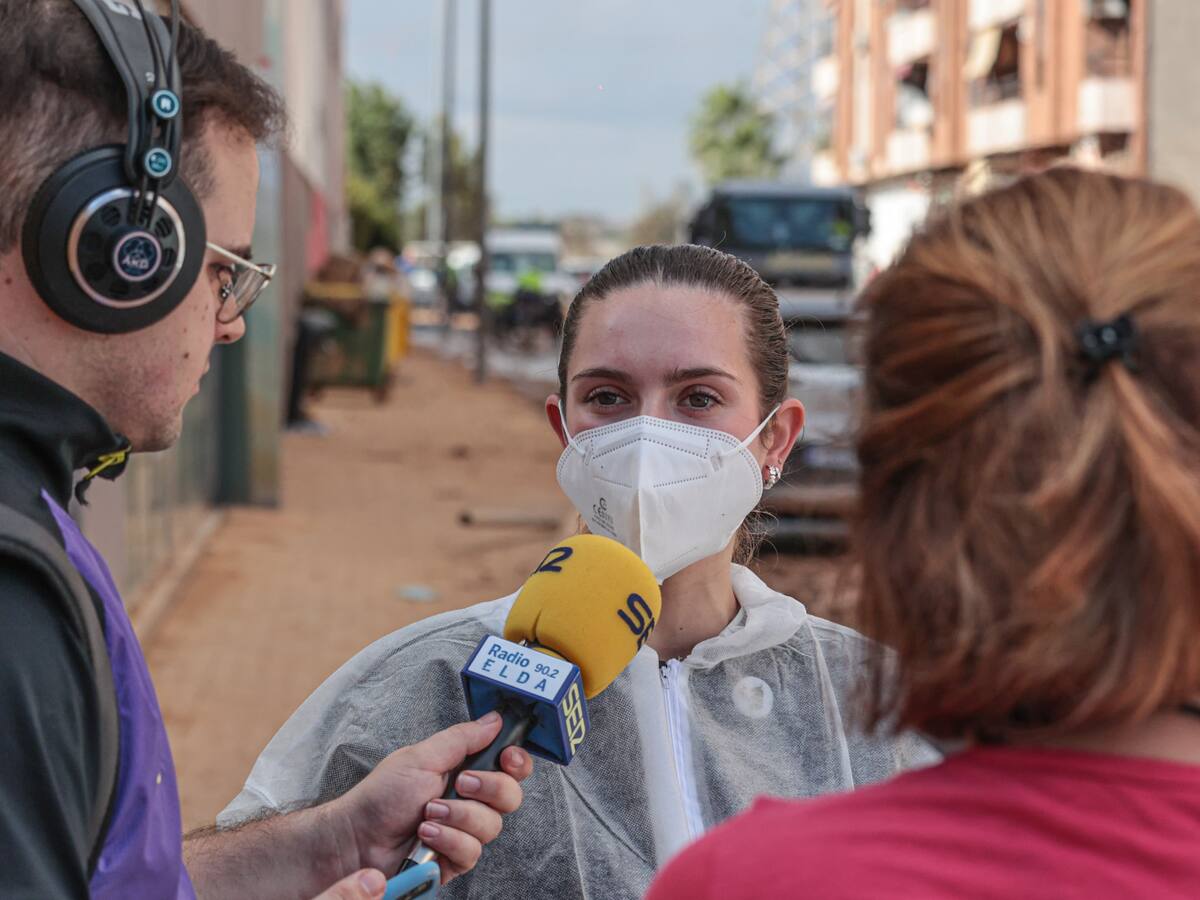Petrer se une a Benetússer para apoyar en la recuperación de calles, comercios y viviendas tras los estragos de la DANA