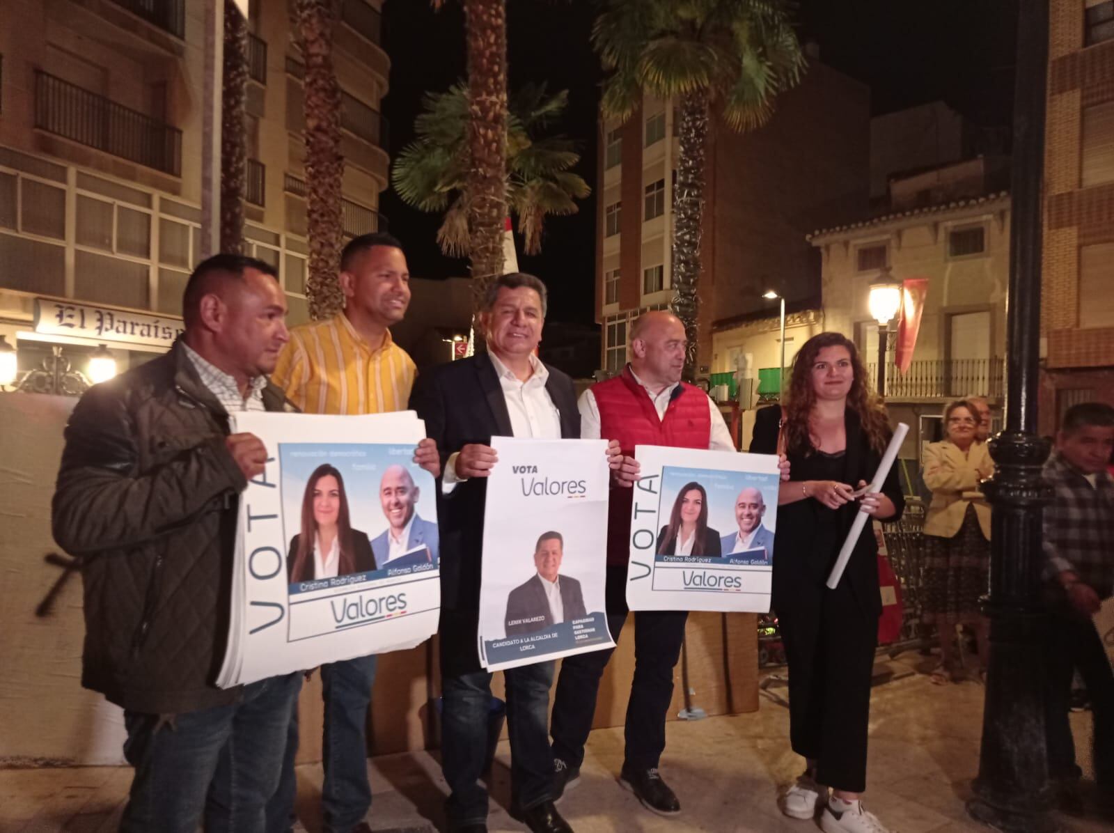 Valores en la pegada de carteles de Lorca