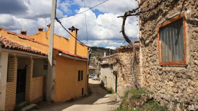 Calles de la Herrería de Santa Cristina, en Carrascosa (Cuenca).