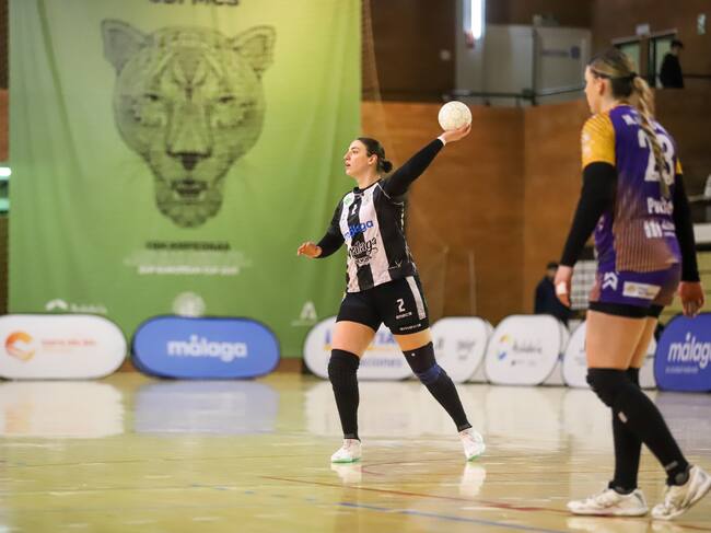 Las malagueñas siguen intratables en la liga