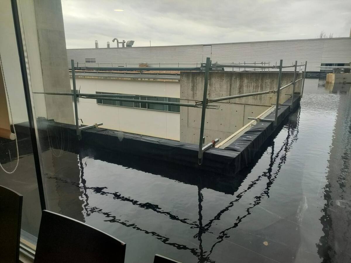 Compromís denuncia abandono del Hospital de Dénia tras las lluvias: UCI cerrada y urgencias saturadas