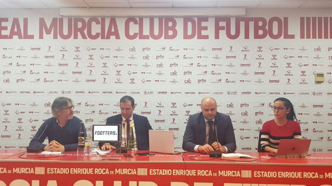 Imagen de archivo de la rueda de prensa en la que el Real Murcia anunció el fin del concurso de acreedores