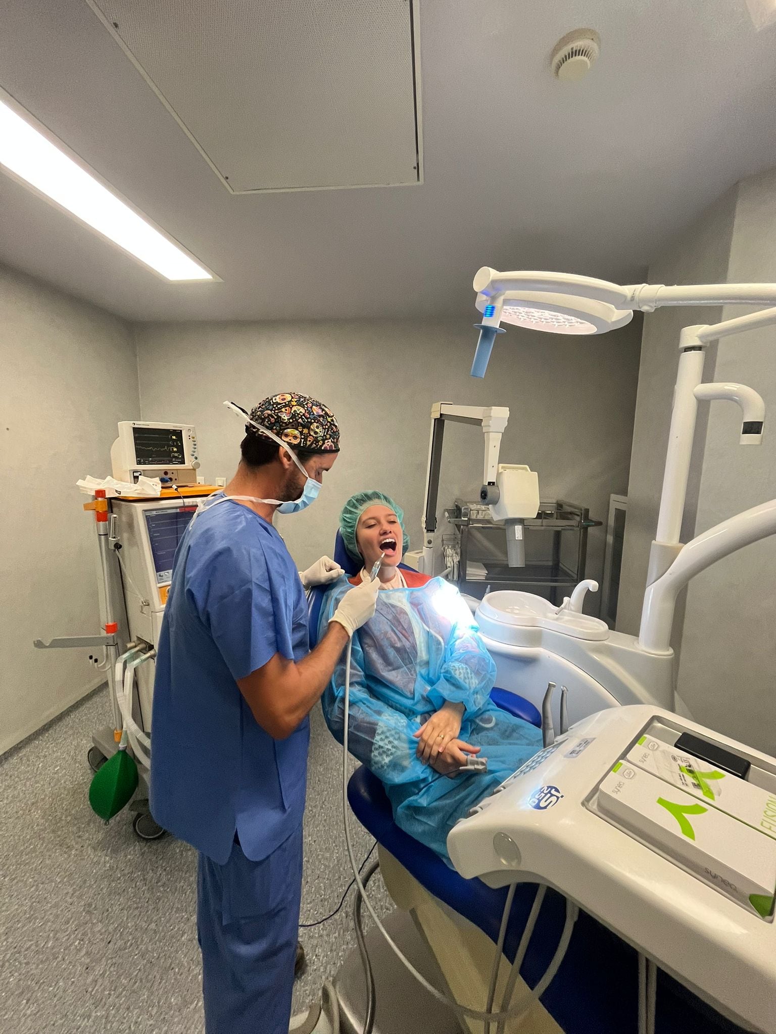 El Hospital Vithas Valencia Consuelo instala un nuevo sillón para pacientes con necesidades especiales