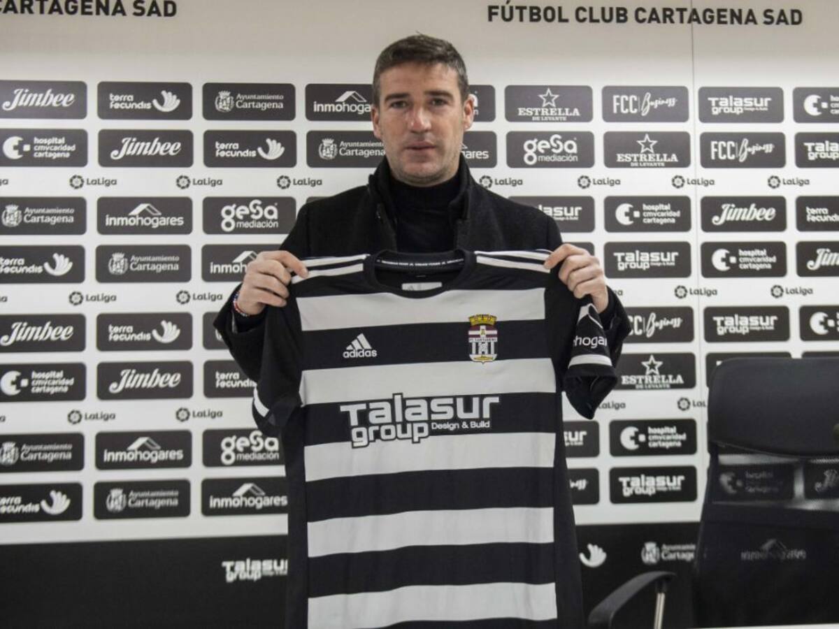 Luis Carrión: "Vamos a intentar ser un equipo valiente y con seguridad defensiva"